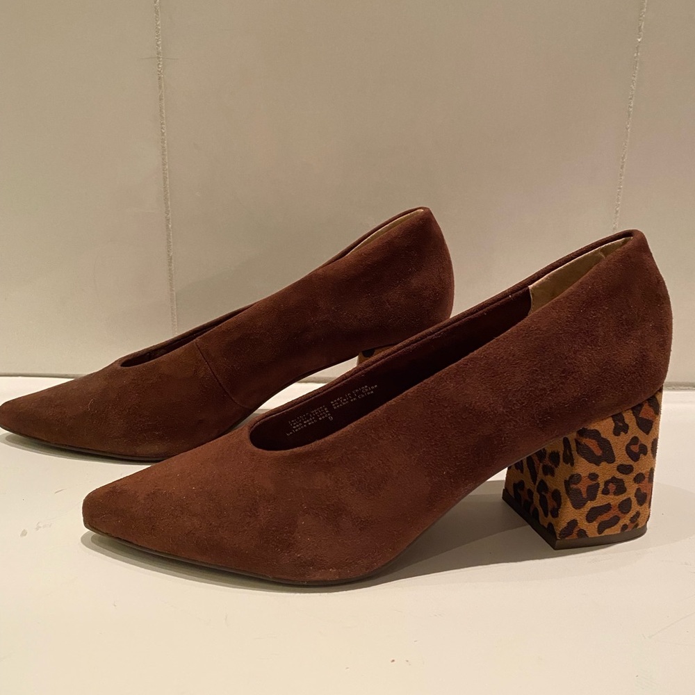 Seychelles Brown Suede Leopard Block Heel Pointed Toe Pumps 9